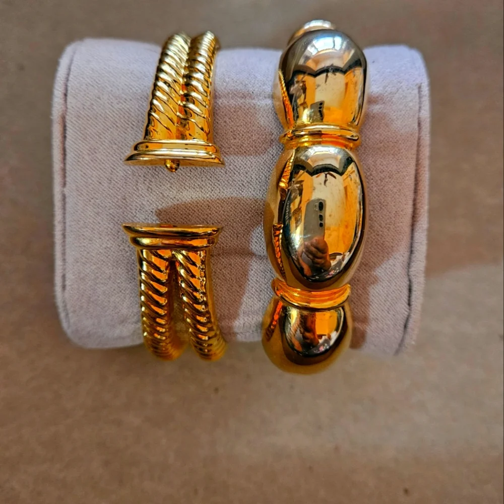 Bracelets - Picture 1 of 3